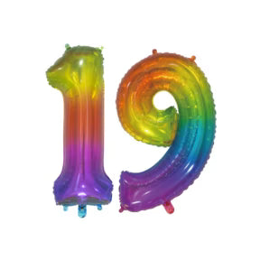19 jaar versiering, ballonnen, slingers en decoratie voor het feest 19 jaar versiering, ballonnen, slingers en decoratie voor het feest