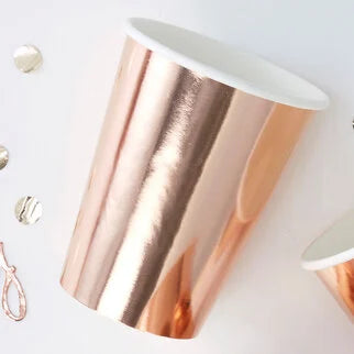 Bruiloft bekers voor een stijlvolle en feestelijke drinkervaring