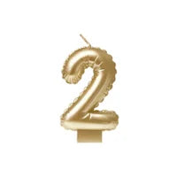 Gouden folieballon-stijl cijferkaarsen voor feestelijke taarten
