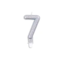 Zilveren glitter cijferkaarsen voor een feestelijke taart