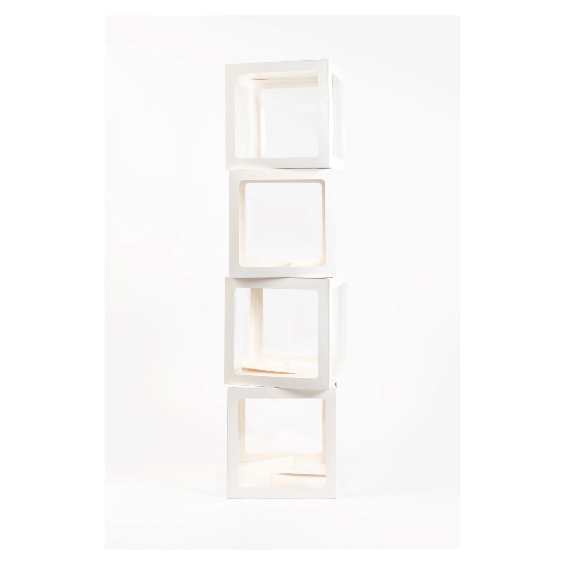 4 ballon decoratie boxen met letters om de teksten Baby of Love te maken