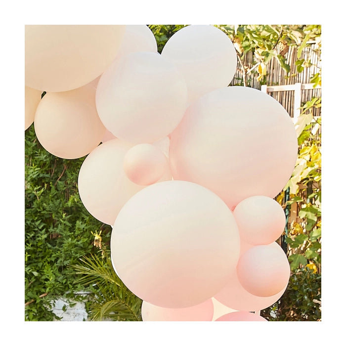 Ballonnenboog roze, wit en creme 5m