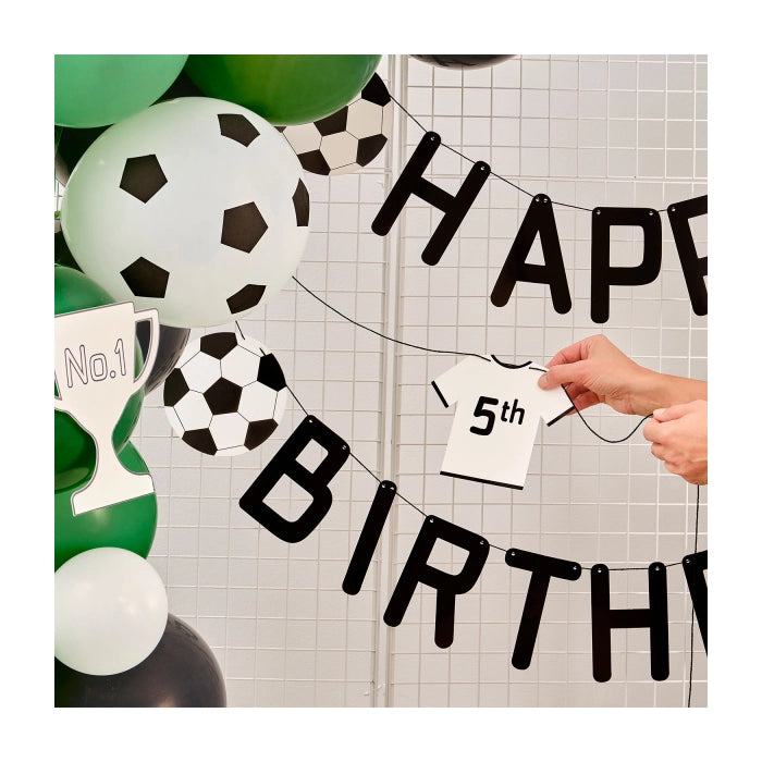 Voetbal letterslinger Happy Birthday aanpasbaar 150x12cm